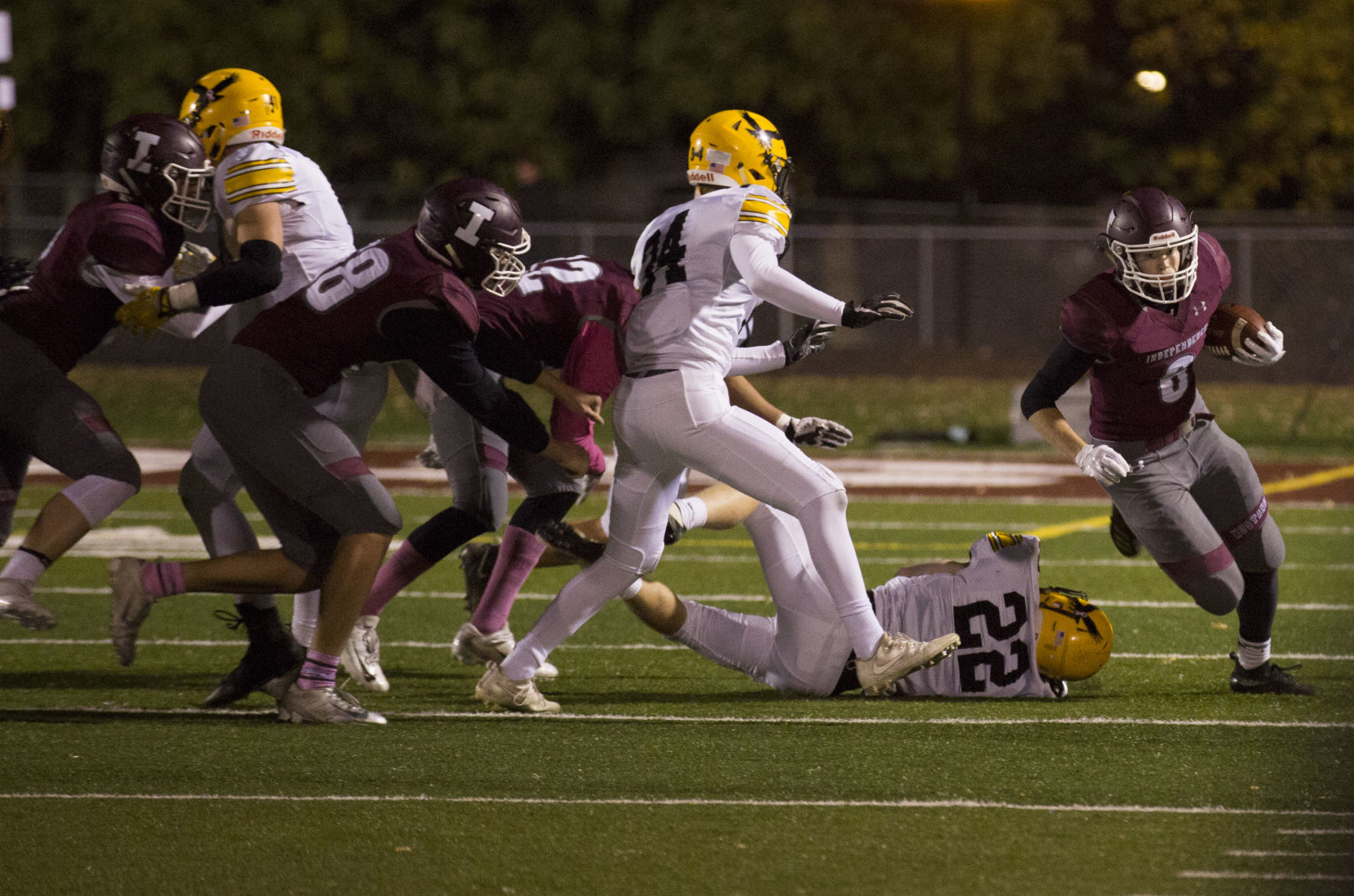 101218kw-independence-waverly-football-03